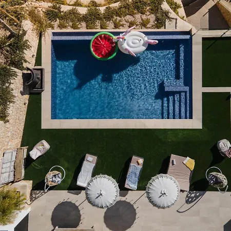 Infinity Luxury By Rock *