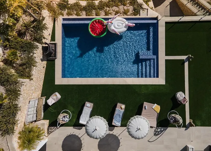 Infinity Luxury By Rock *